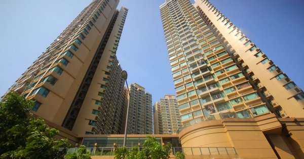 Mixed-Use Properties | जानें कि मिक्स्ड-यूज़ प्रॉपर्टी में निवेश क्यों फायदेमंद है और यह कैसे जीवन शैली को बेहतर बनाती है। 1 Apartments & Flats