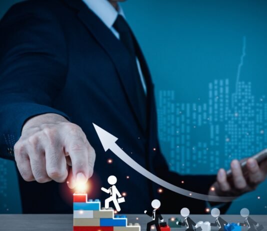 Career Growth | करियर विकास के 10 प्रभावी तरीके: जरूरी टिप्स और सुझाव हिंदी में Career Growth