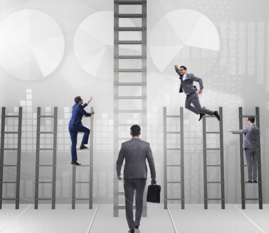 Career Opportunities | जानें विभिन्न फील्ड्स में उपलब्ध करियर अवसर | Know the career opportunities available in different fields Career Opportunities