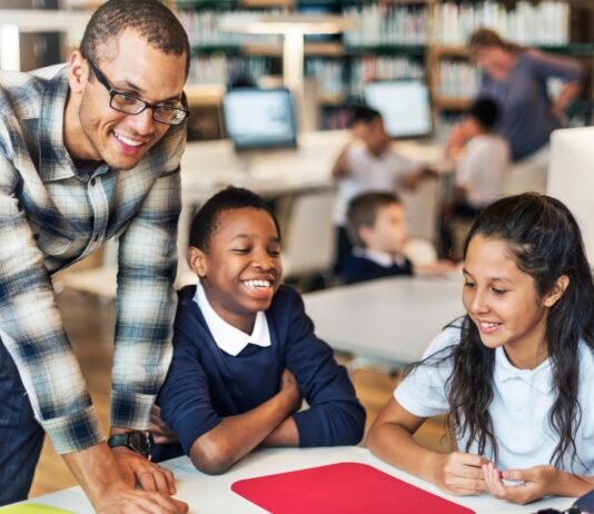 Special Education | जानें कि विशेष शिक्षा का क्या अर्थ है और यह किन विशेषताओं से परिपूर्ण है Special Education