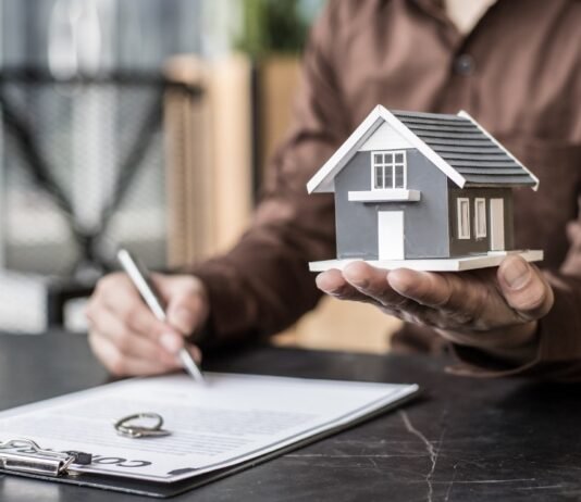 Investment Property | जानें कि निवेश संपत्ति क्या होती है और यह आपकी आर्थिक वृद्धि में कैसे मदद कर सकती है। Investment Property