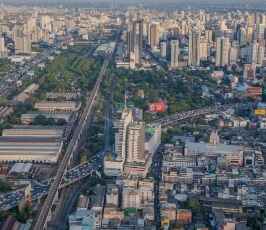 Urban Property | शहरी संपत्ति में निवेश क्यों लाभदायक है? जानें फायदे और सुझाव Urban Property